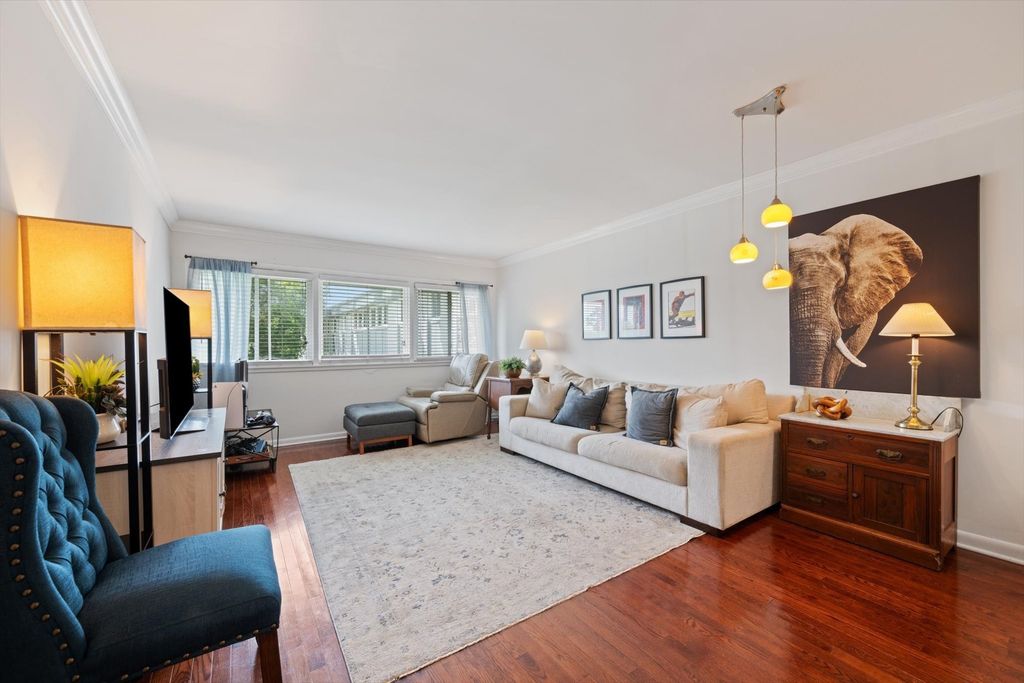 1900 Richard Jones Rd B212, Nashville