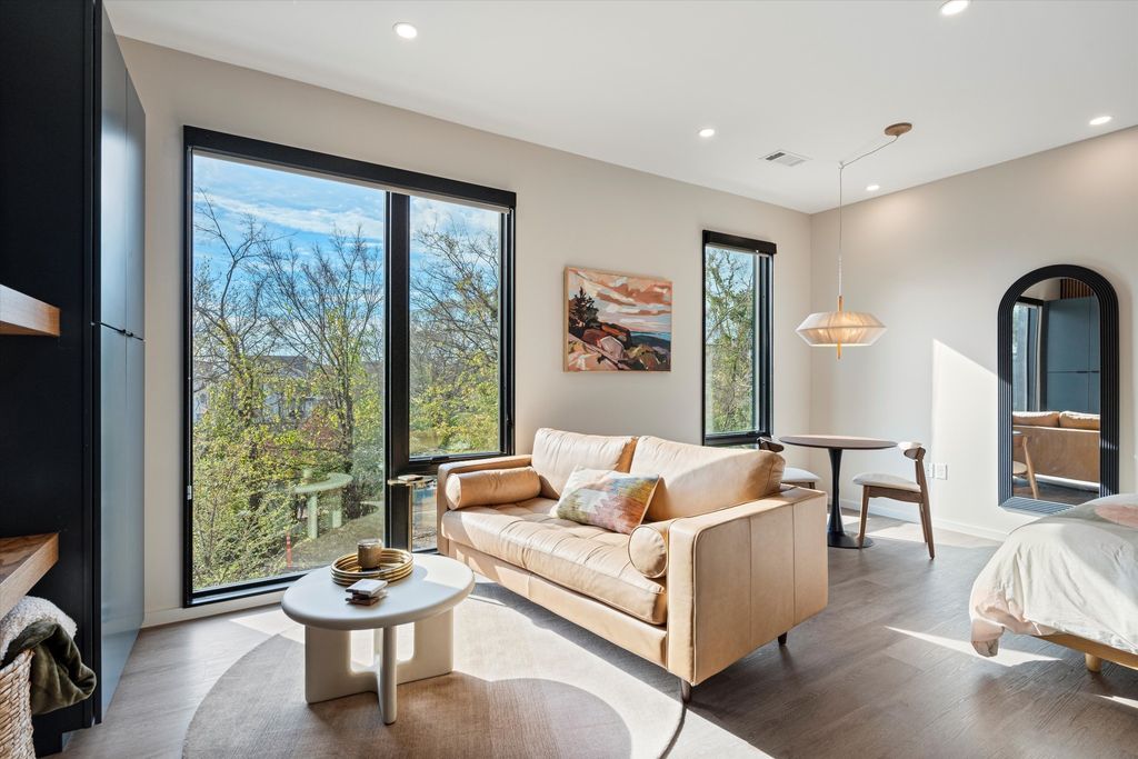 500 Merritt Ave 208, Nashville