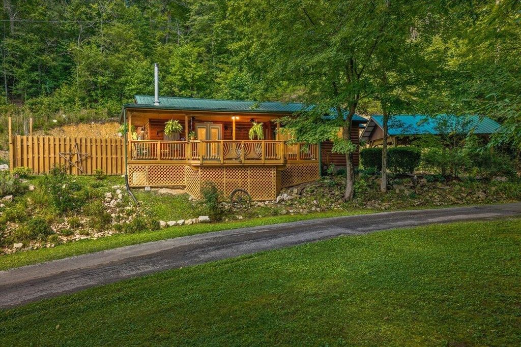 229 Smokey Run Road, Tellico Plains