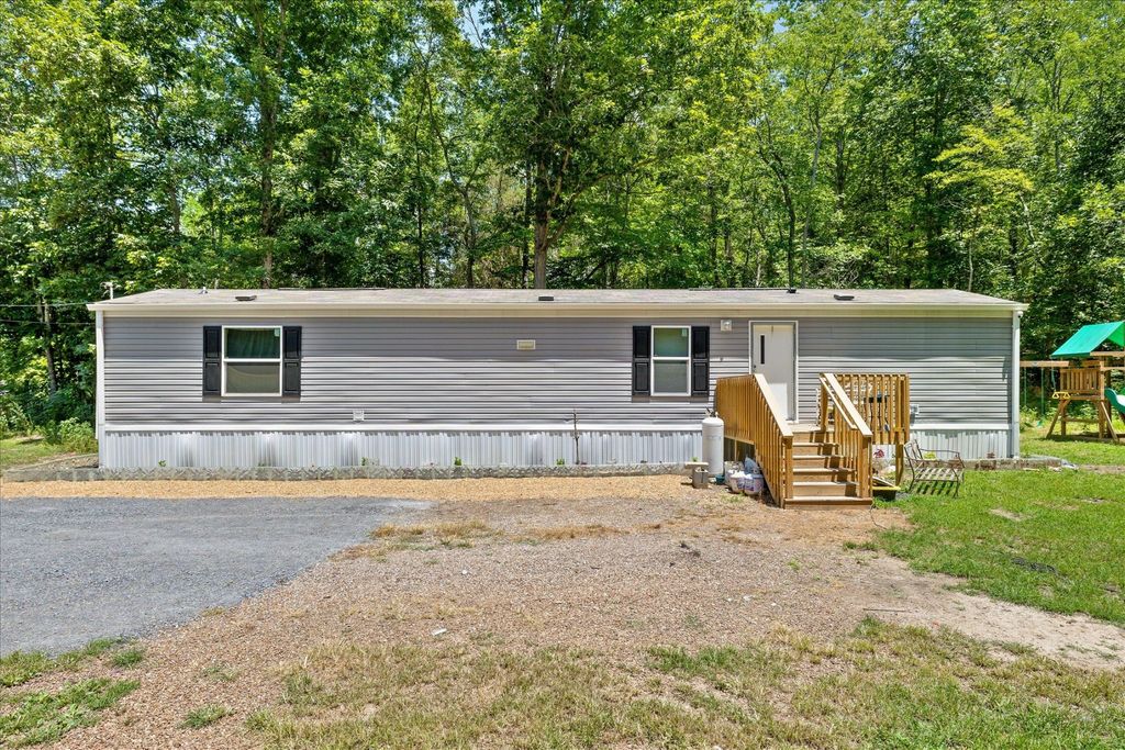 500 Riley Lane, Birchwood