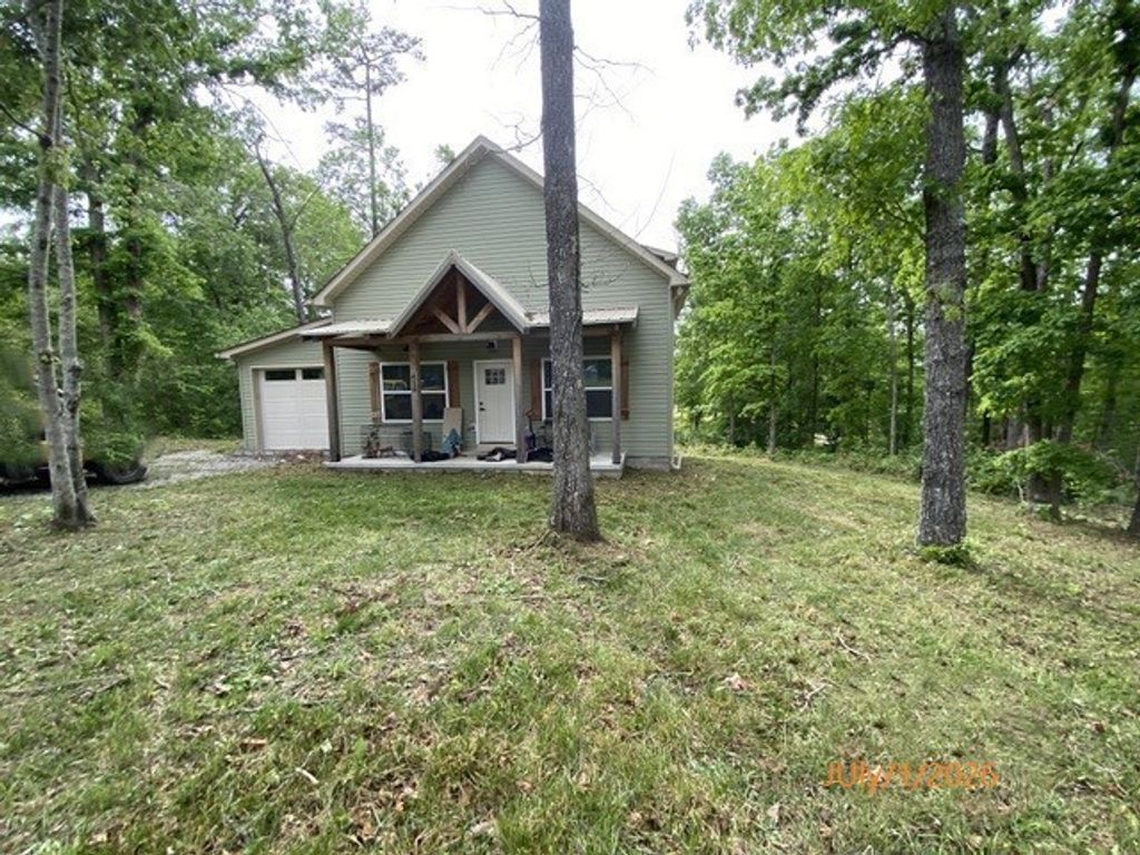 416 Ski St, Hohenwald