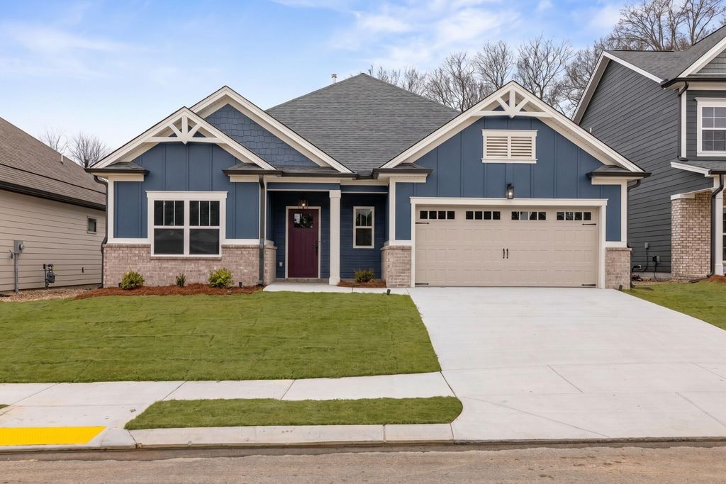 2973 Discovery Drive Nw, Cleveland