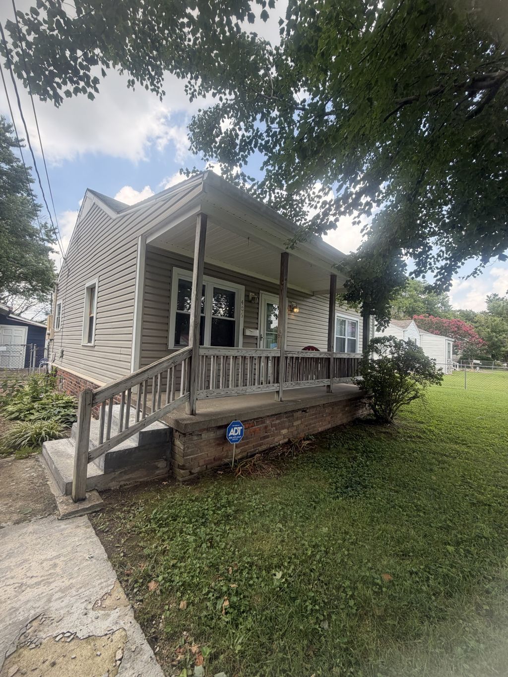 406 Crestview Dr, Hopkinsville