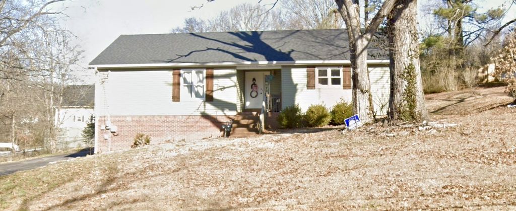 209 Elliott Ct, Columbia