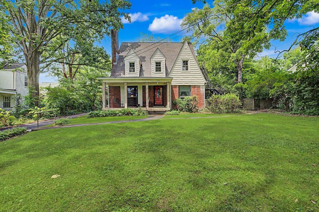 1718 Green Hills Dr, Nashville