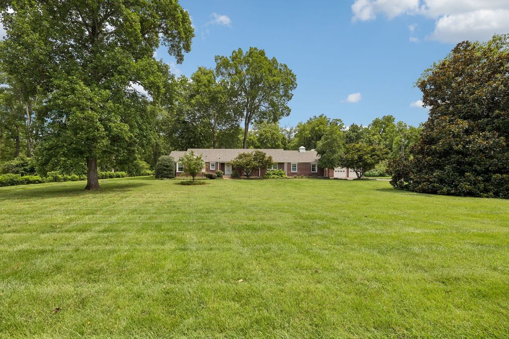 4000 Crestridge Dr, Nashville