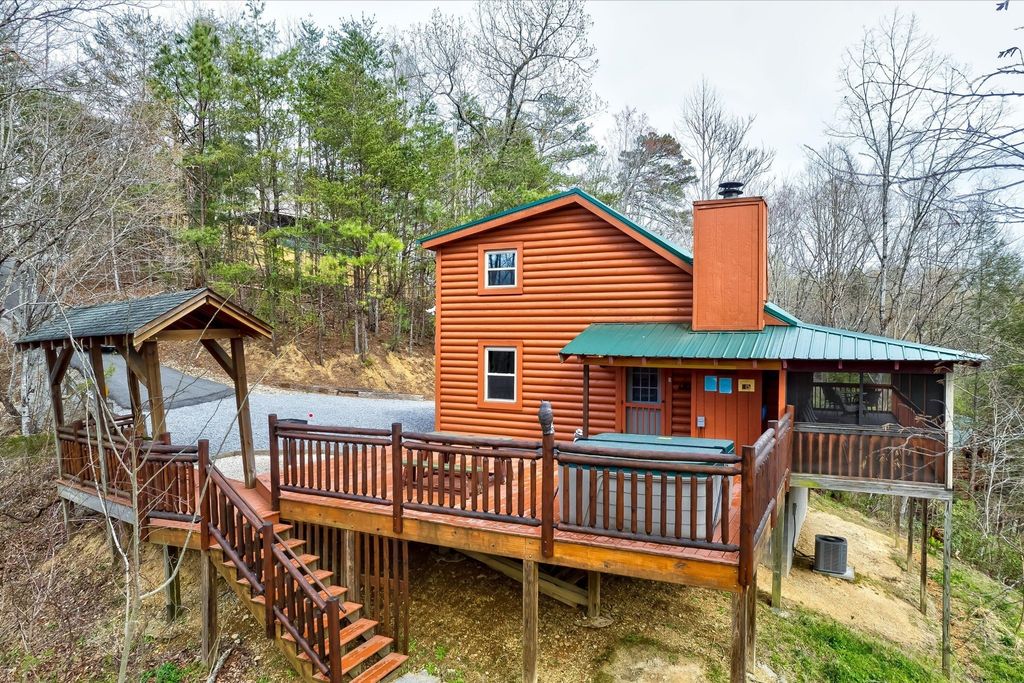 1380 Cupid Way, Sevierville