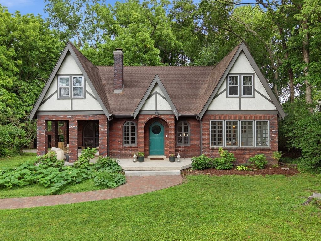 1203 Mcgavock Pike, Nashville