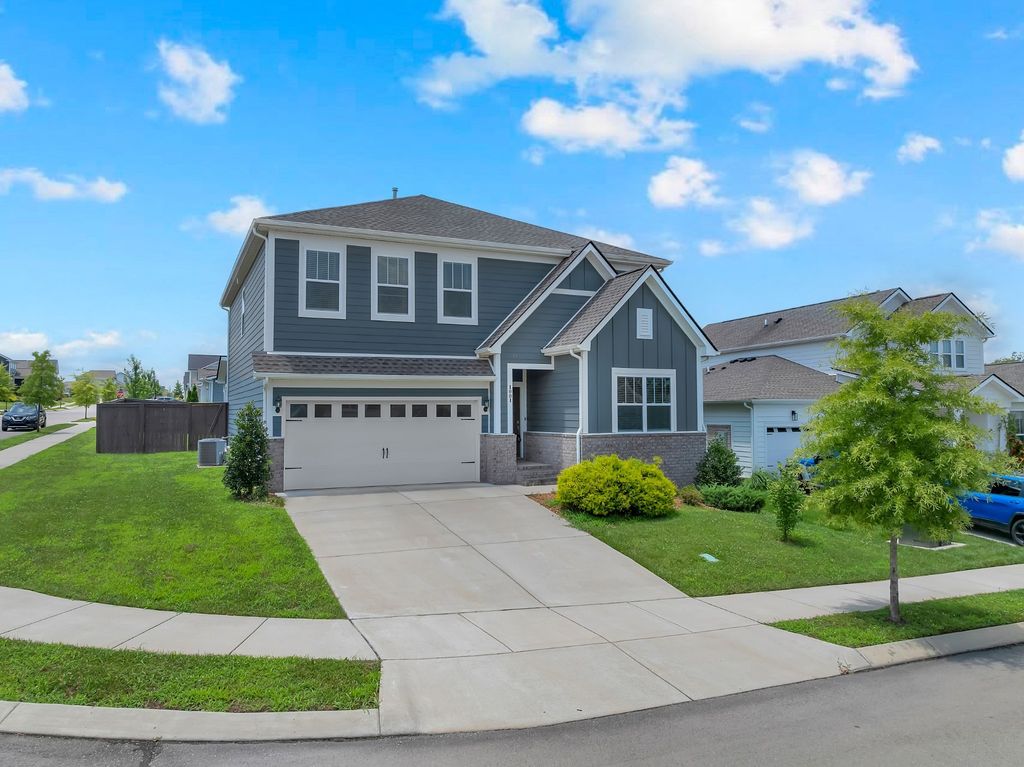 1001 Ewell Farm Cir, Spring Hill