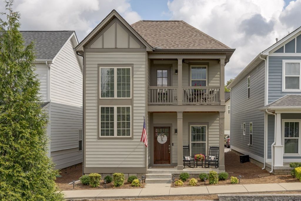 7392 Old Harding Pike, Nashville