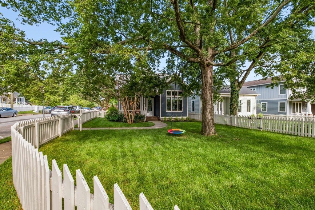 2018 10th Ave S, Nashville