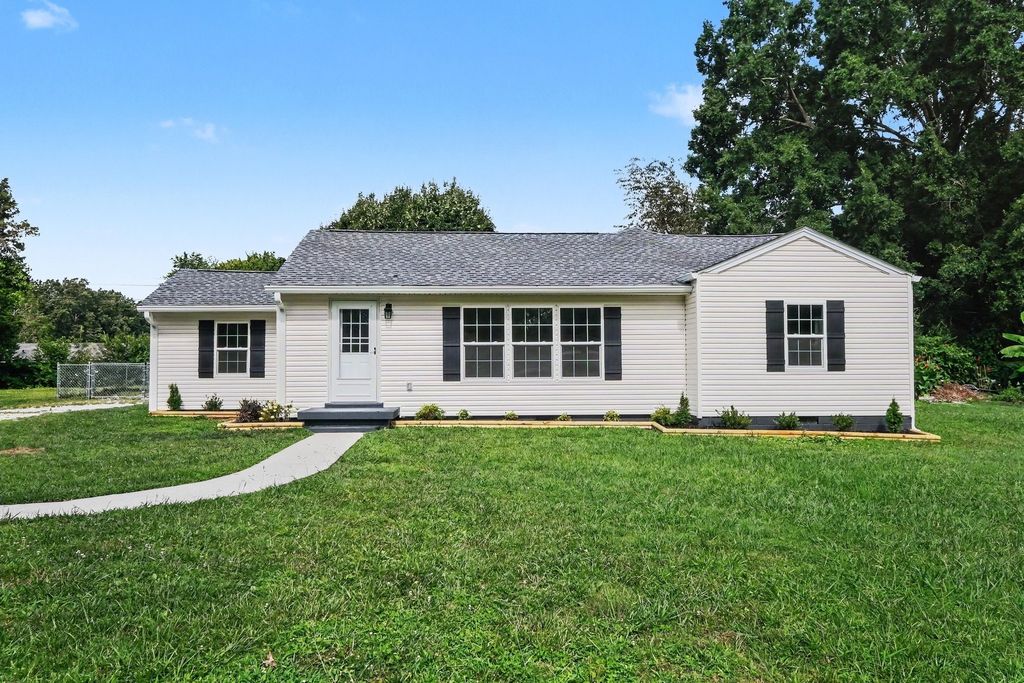 206 Bragg Cir, Tullahoma