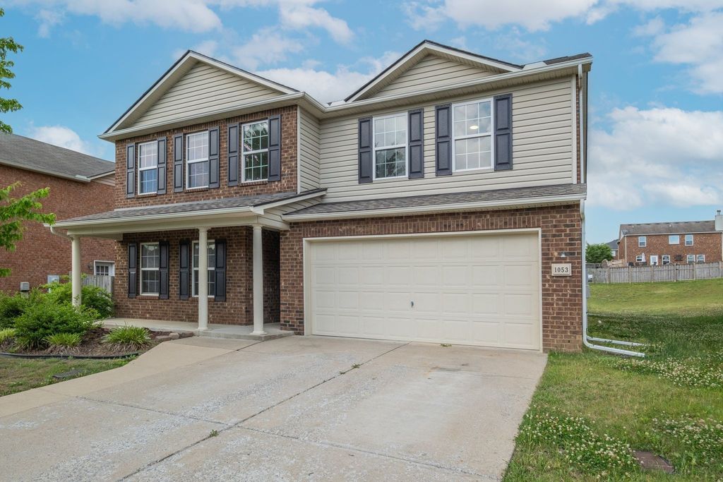 1053 Gannett Rd, Hendersonville