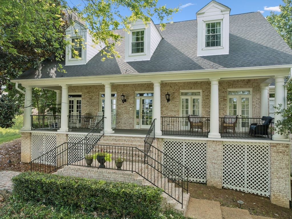 728 Legends Crest Dr, Franklin