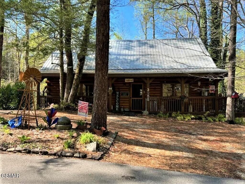 3958 Ole Smoky Way, Sevierville