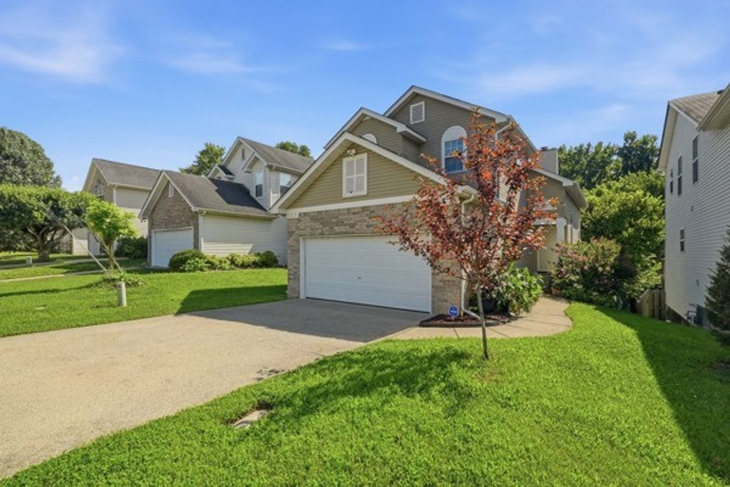 4244 Chesney Glen Dr, Hermitage