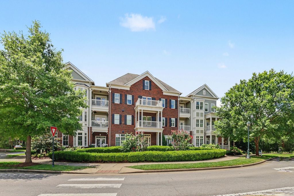 991 Westhaven Blvd 10, Franklin