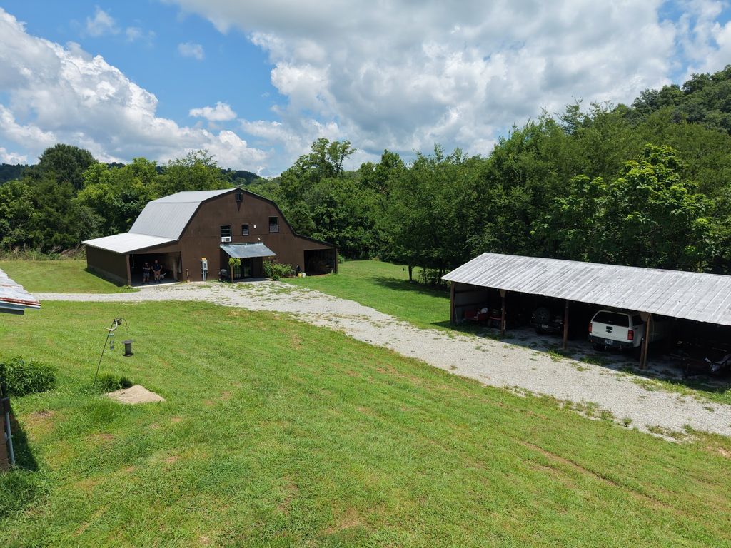 1655 Hurricane Creek Rd, Lawrenceburg