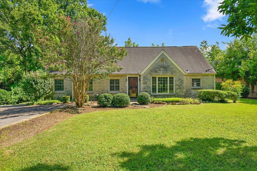 2011 Cedar Ln, Nashville
