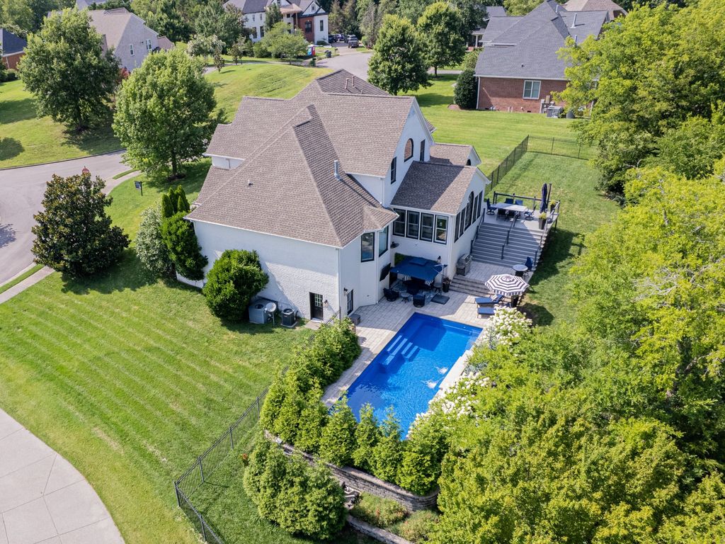 9739 Turner Ln, Brentwood