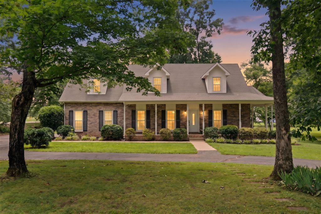 1052 Pleasant Run Rd, Smyrna