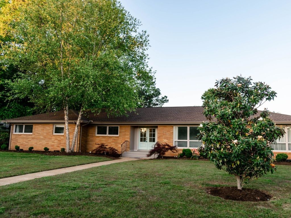 802 Shawnee Dr, Murfreesboro