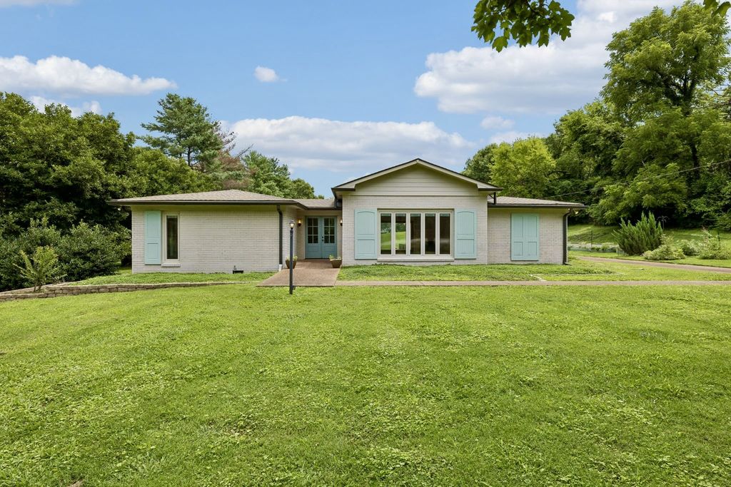 702 Wilson Pike, Brentwood