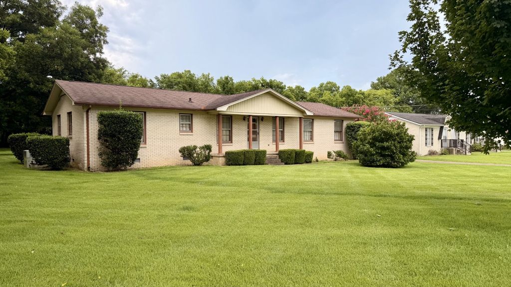 229 Robin Hood Rd, Pulaski