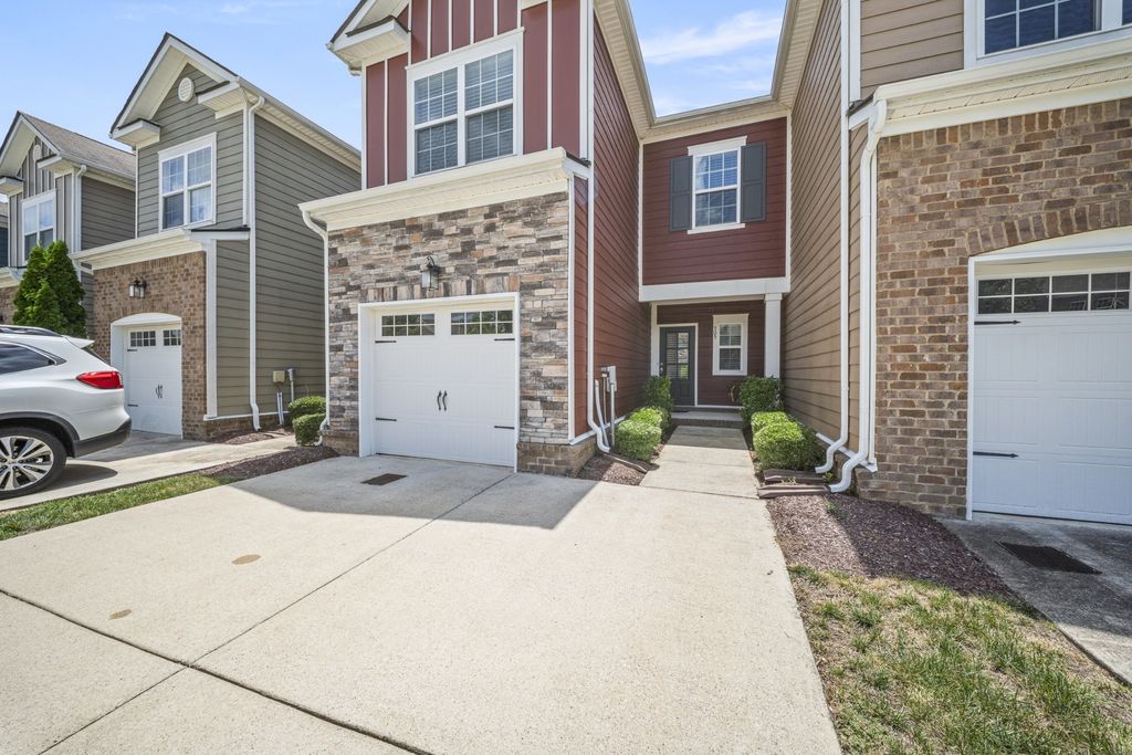 505 Shirebrook Cir, Spring Hill