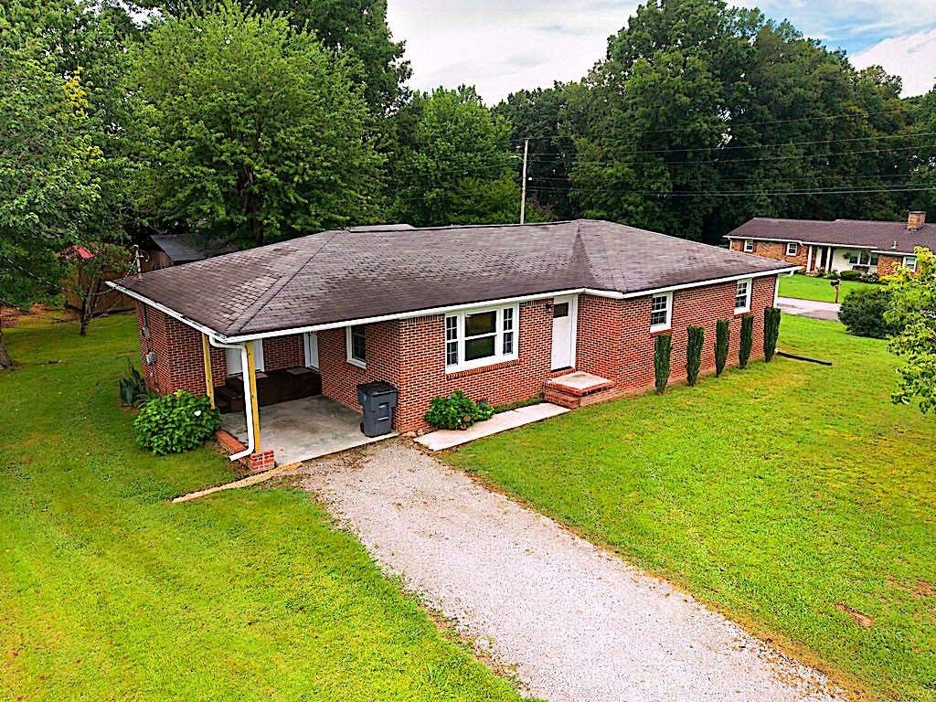 317 Moss Dr, McMinnville