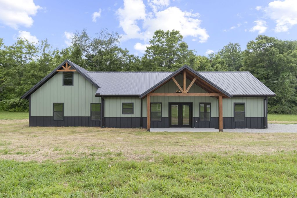 2639 Lick Creek Road, Linden