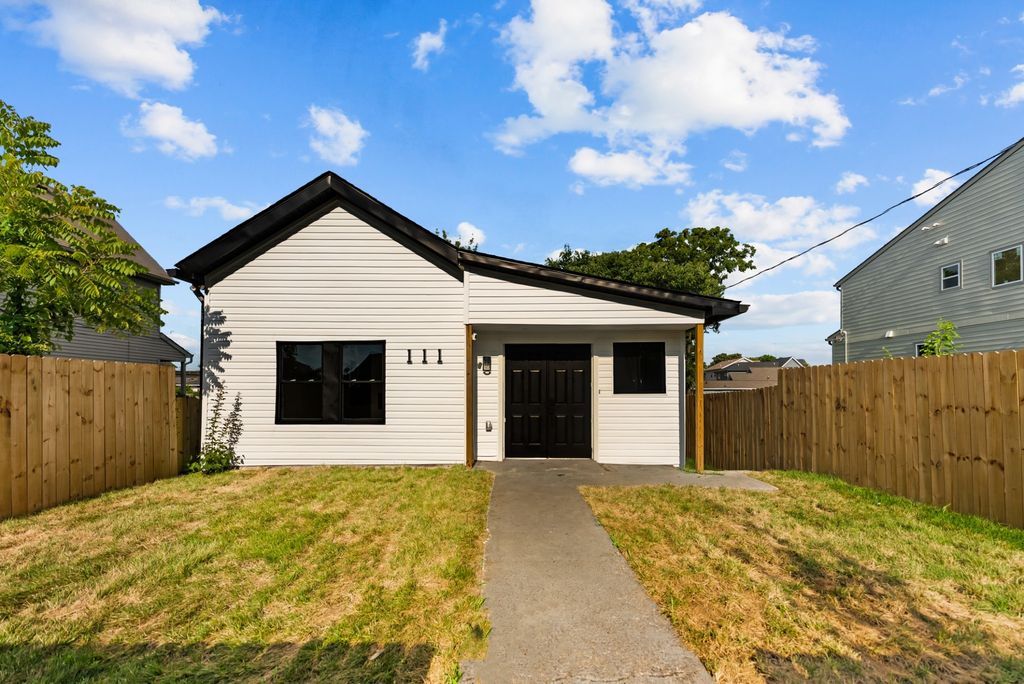 111 Lewis St, Nashville