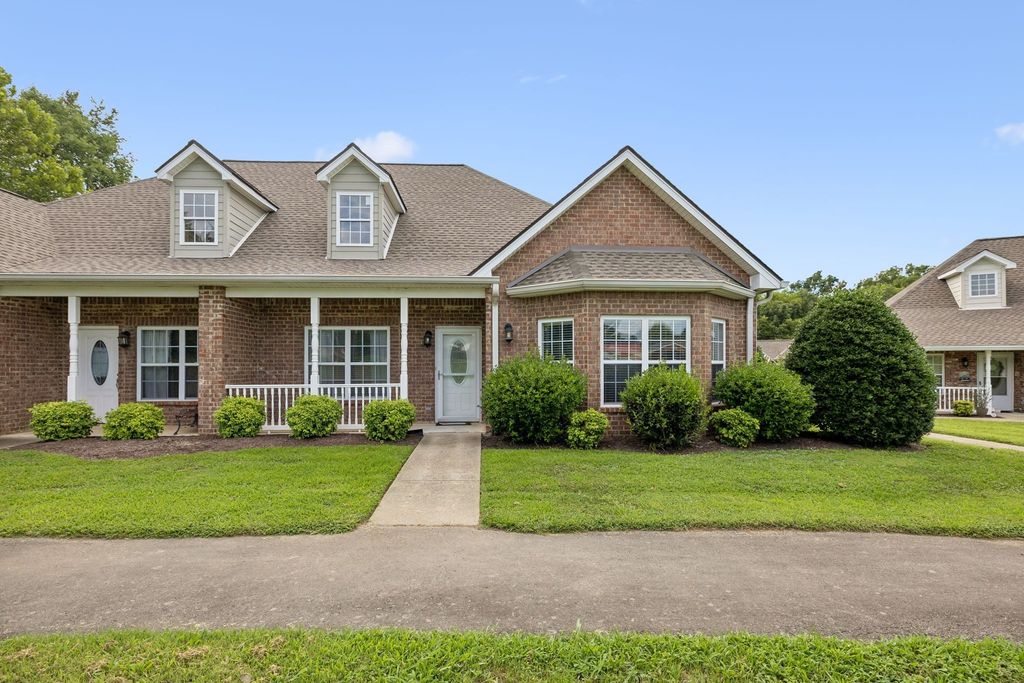 123 Shore Dr, White House