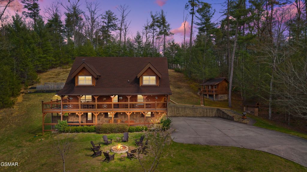 1238 Mossy Cove Way, Sevierville