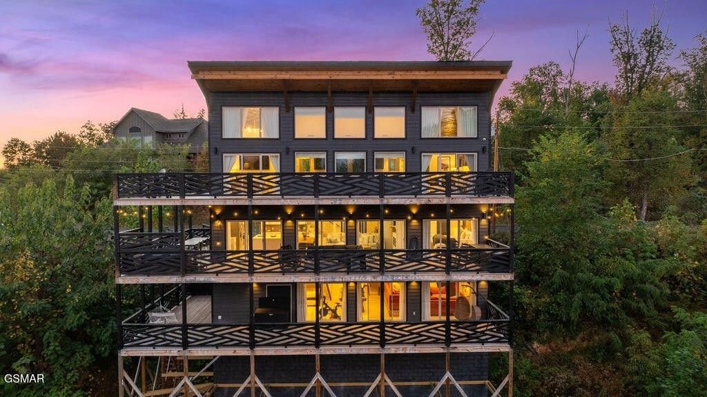 839 Deer Path Lane, Gatlinburg