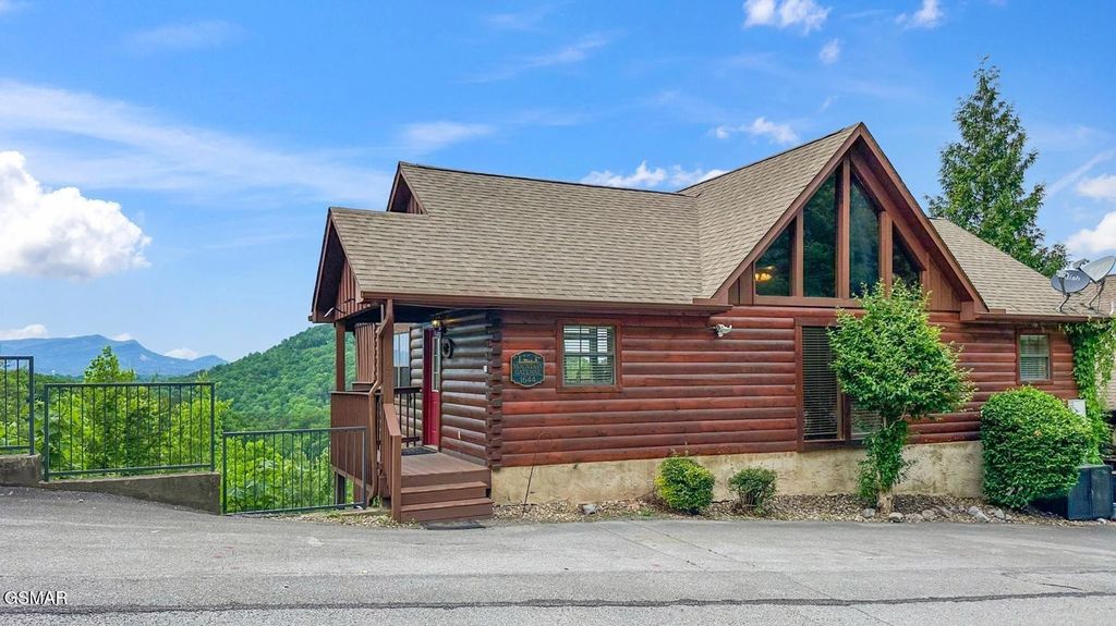 1644 Pinewood Way, Sevierville