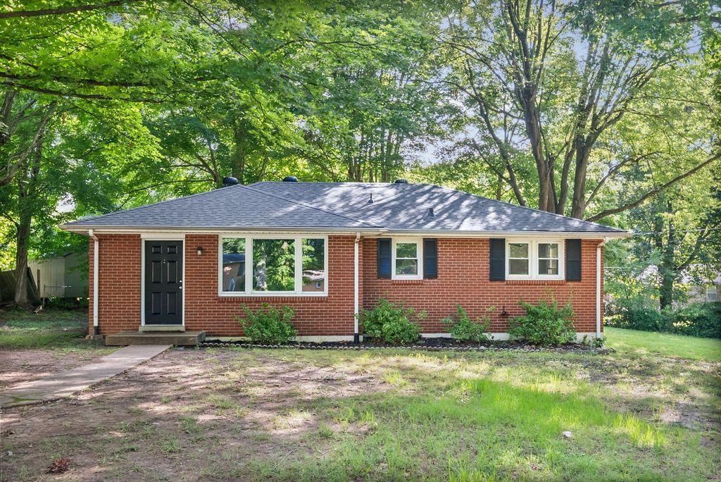 18 Dalewood Dr, Clarksville