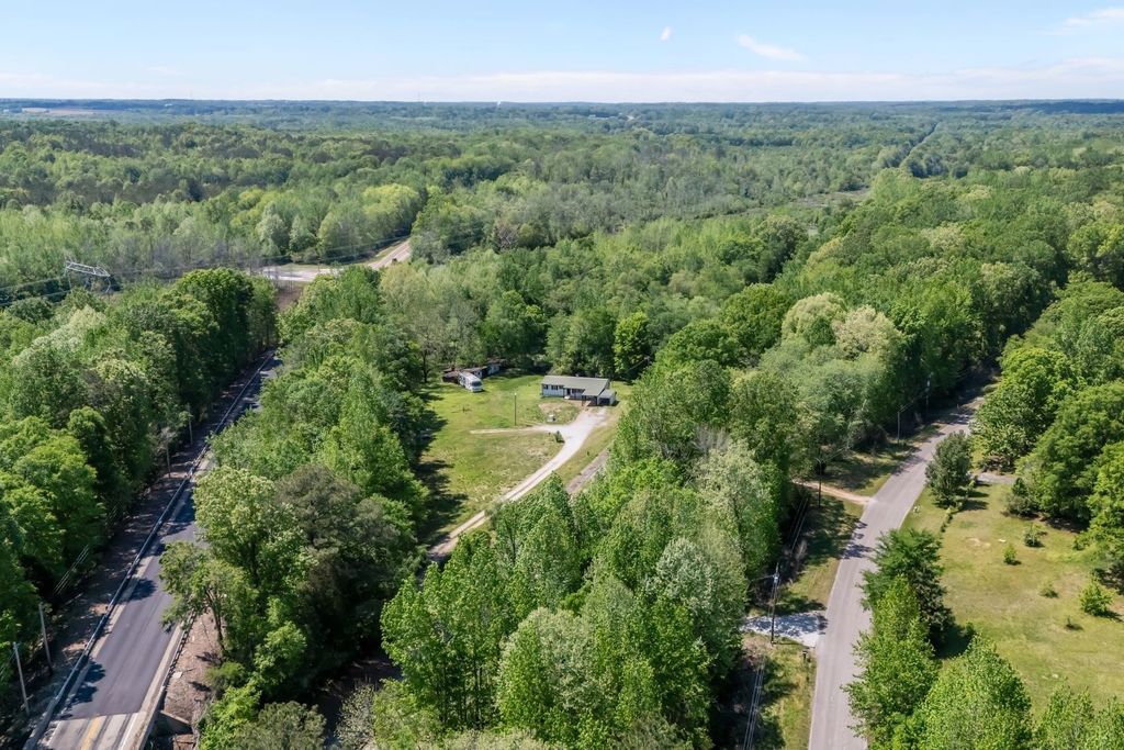305 Old Bruceton Rd, Bruceton