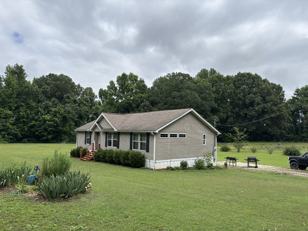 385 Shady Rest Rd, Ripley