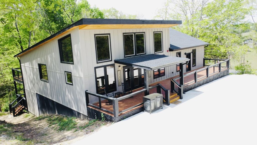 725 Timberlake Circle, Sevierville