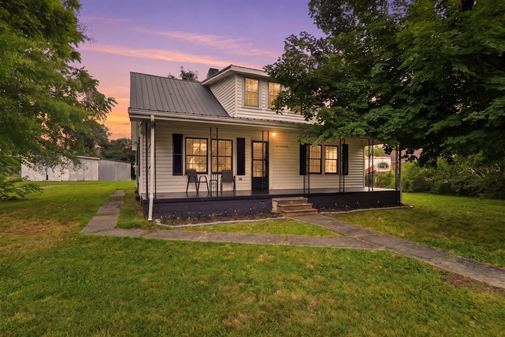 70 Yvonne Ave, Crossville