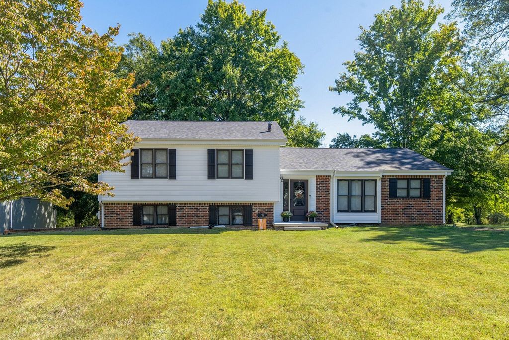 715 S Cannon Blvd, Shelbyville