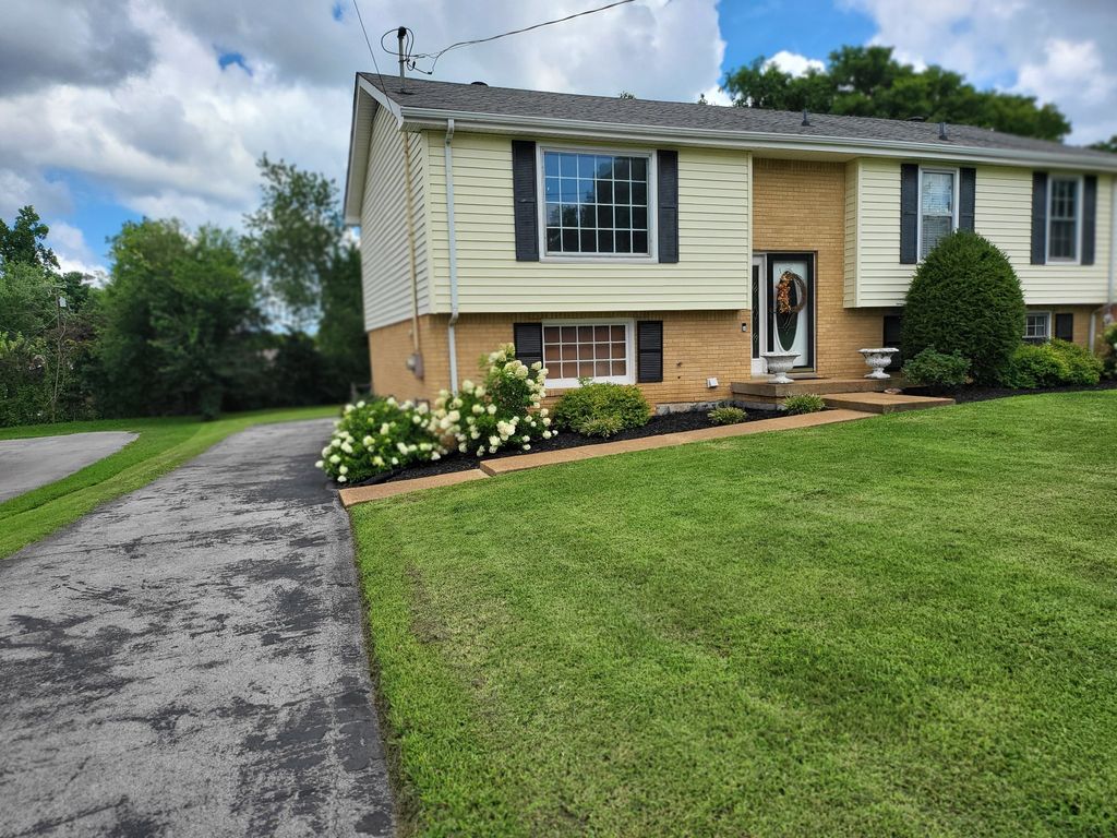 629 Dutchmans Dr, Hermitage