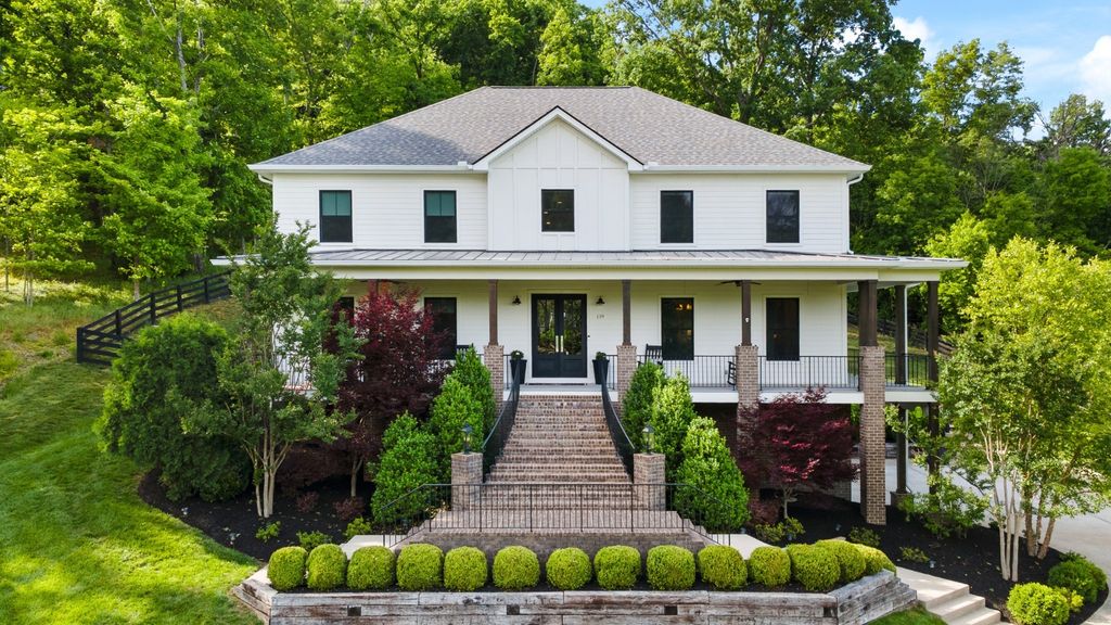 119 Century Oak Dr, Franklin