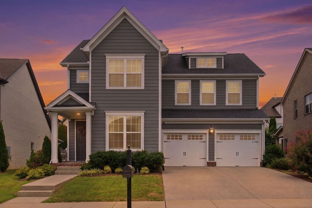 531 Lingering Way, Hendersonville