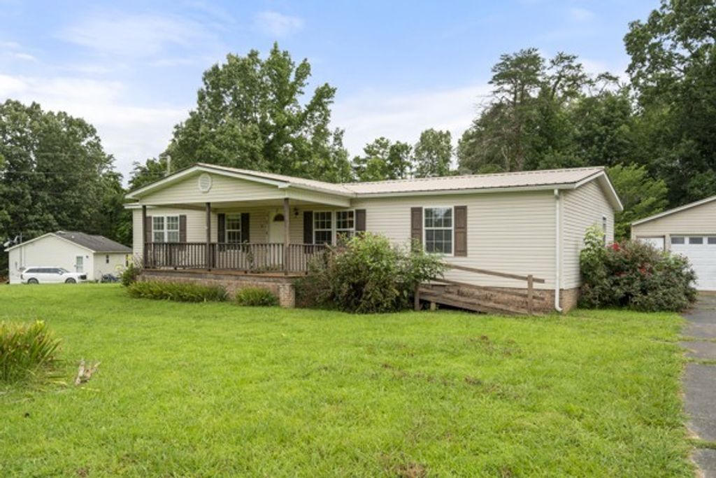 301 Shirley Bates Dr, Clifton