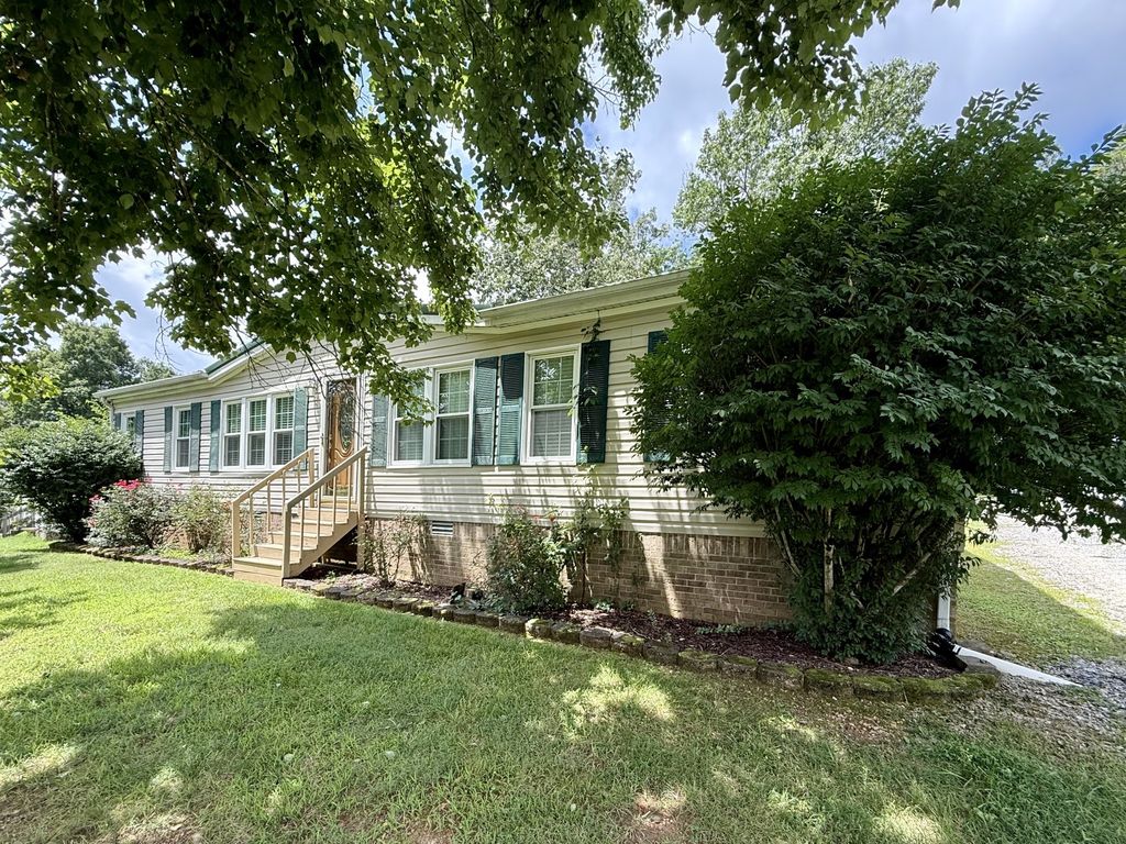 10019 Carlas Cv, Lyles