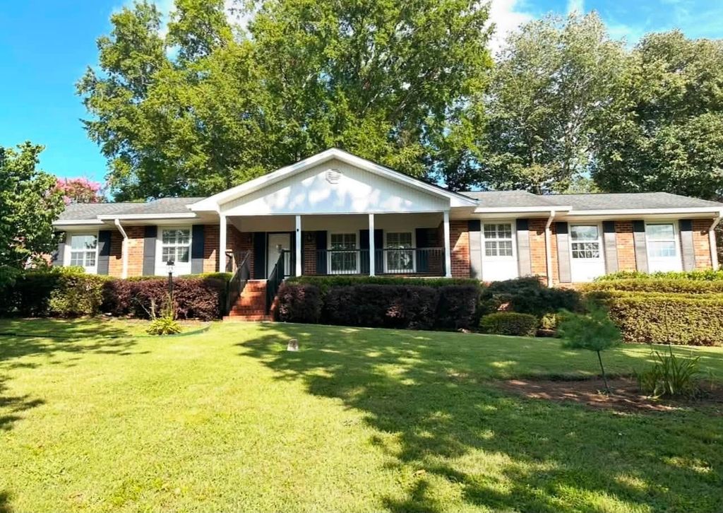 2220 Edgewater Drive Nw, Cleveland
