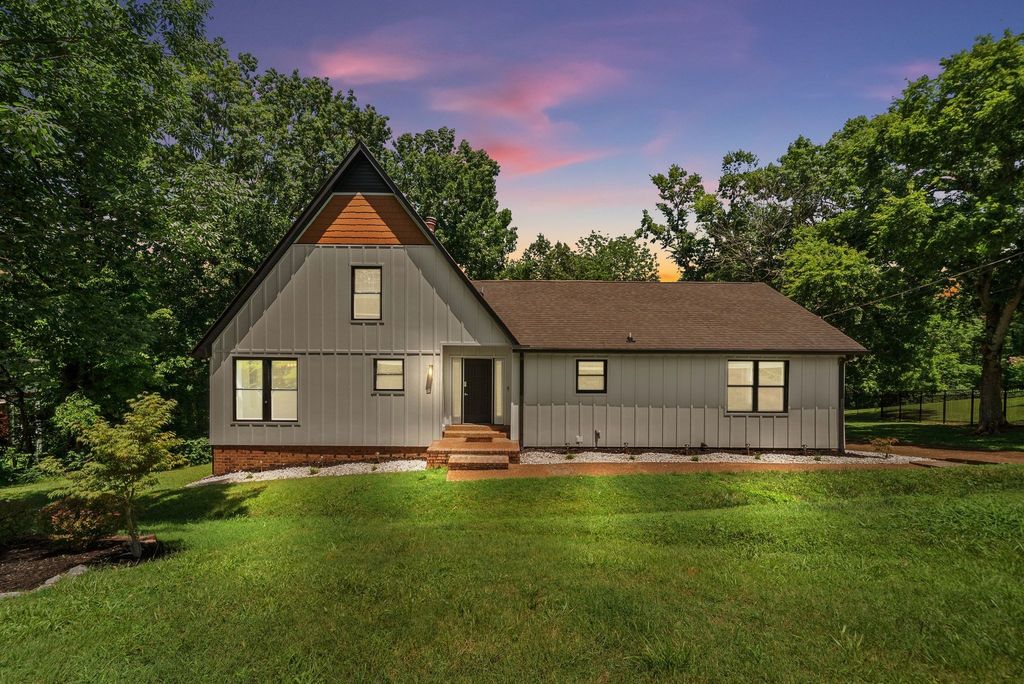 145 Forest Trl, Brentwood