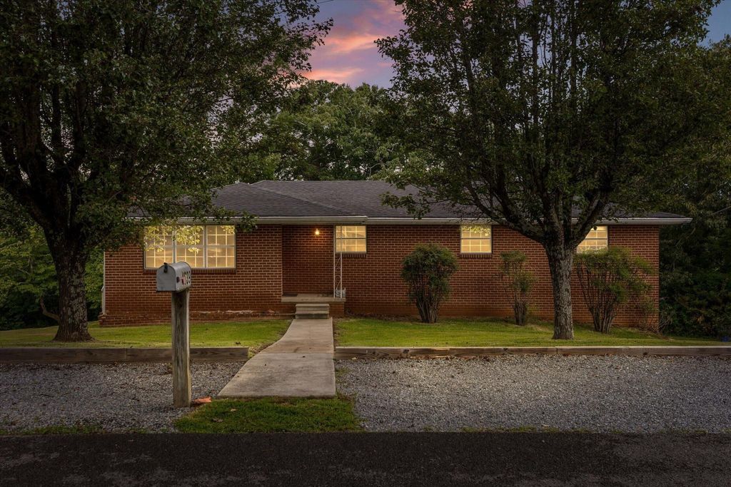 4639 Sherry Lane, Hixson
